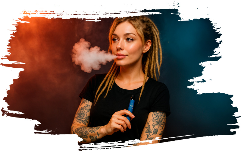 Frau mit blonden Dreadlocks genießt ihren CBD Liquid