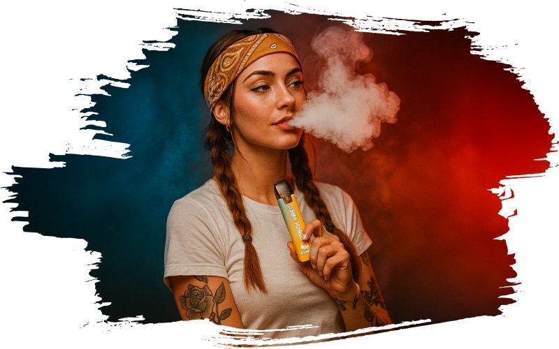 Frau mit einem roten Bandana gönnt sich SHEESH Superior Line